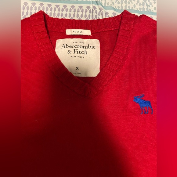 Abercrombie & Fitch Muscle Sweater - Picture 3 of 3